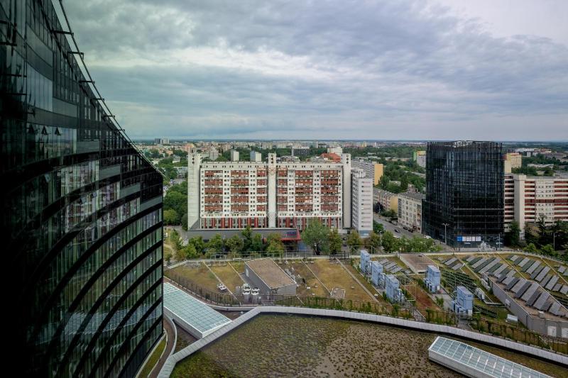RentPlanet - Apartament Sky Tower - image 8
