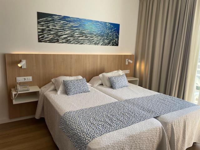 Double Room image 3