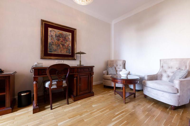 Suite image 4