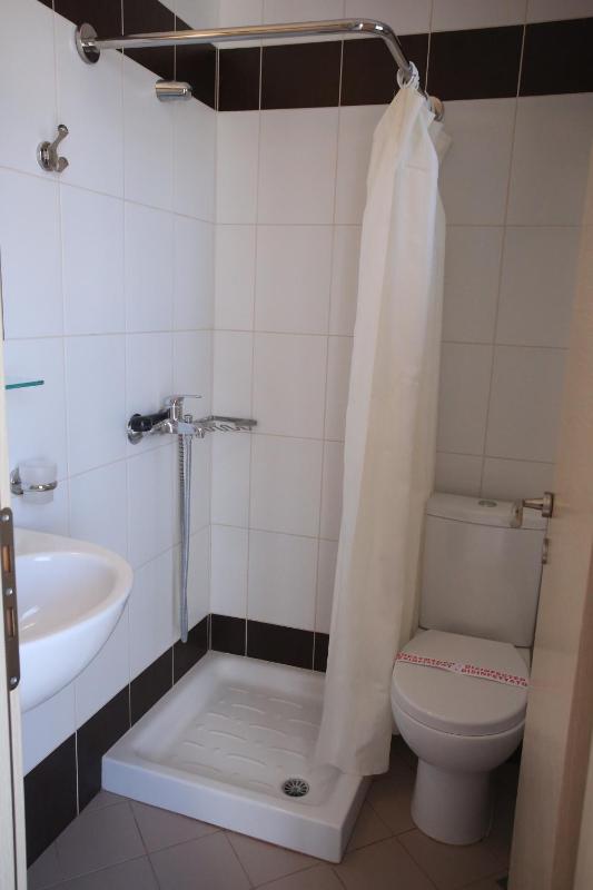 Double or Twin Room image 2