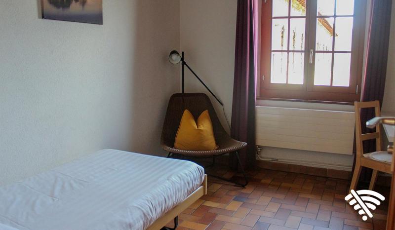 Standard Single Room with Shower image 3
