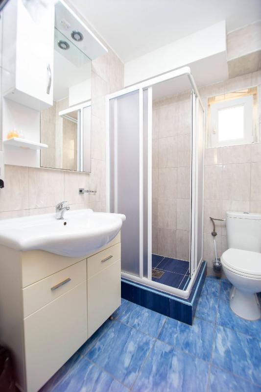 Budget Double Room image 4