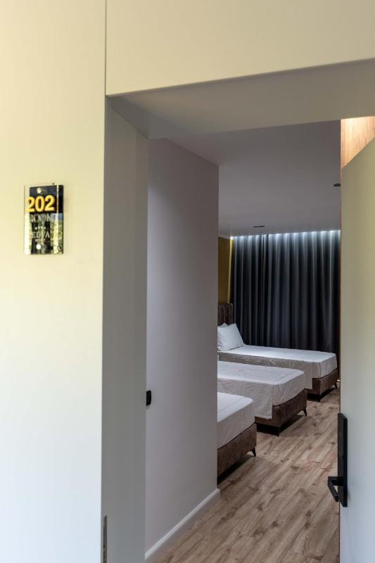 Triple Room with Sea View image 2