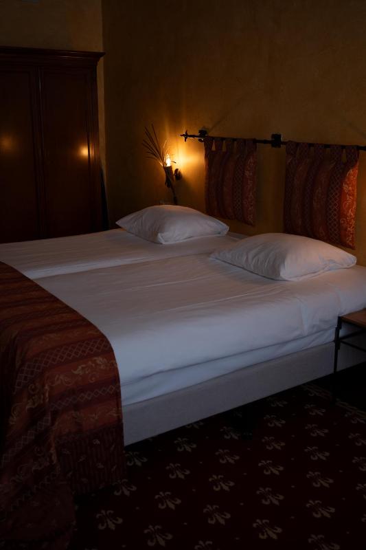 Deluxe Double Room image 3