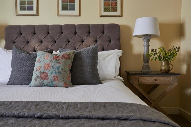 Small Double Room image 1