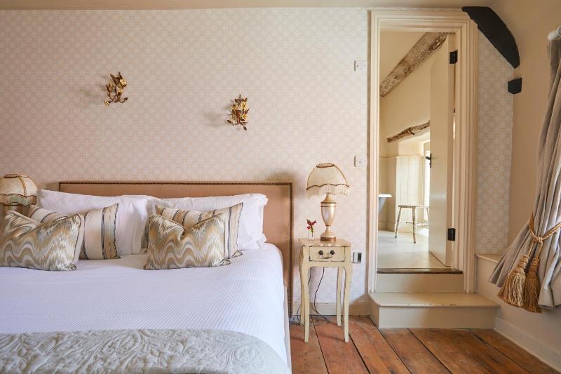 Standard Double Room image 1