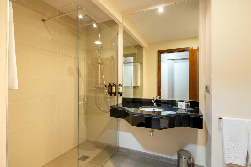 Family Room with Lake View image 4