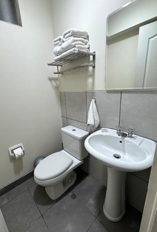 Aparts 4 Days Miraflores 1 or 2 Bedrooms Executive Apartment - image 11