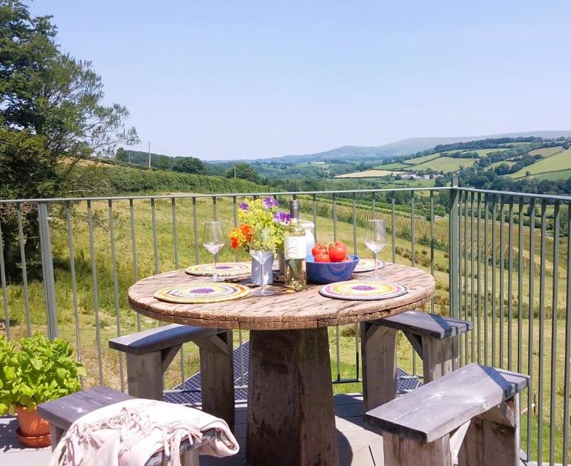 Deluxe Apartment image 1