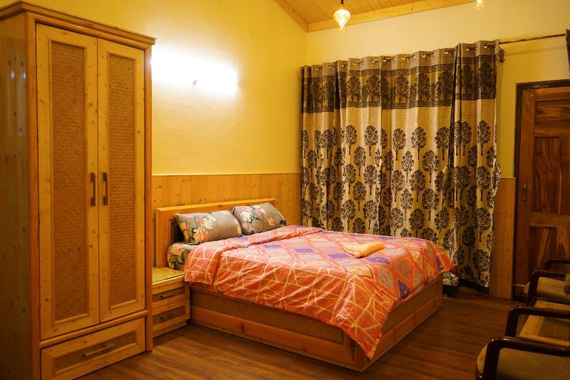 Echo 1BR close to Mall Road and Naini Lake - image 8