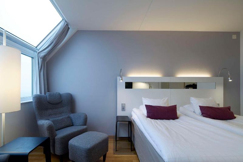 Superior Double Room image 3