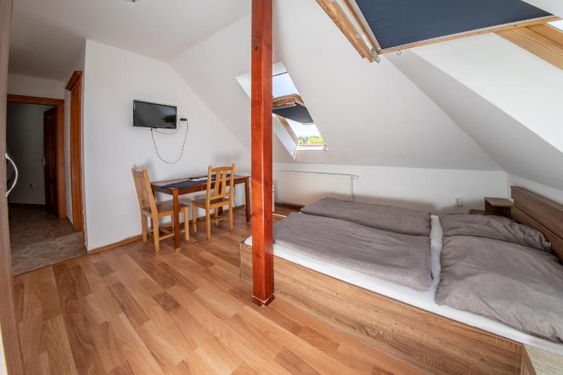 Double Room with Private Bathroom - Third Floor image 3