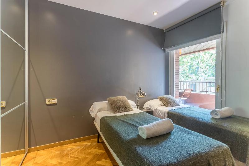 Apartment Barcelona Rentals - Classic Bonanova Apartment - image 9