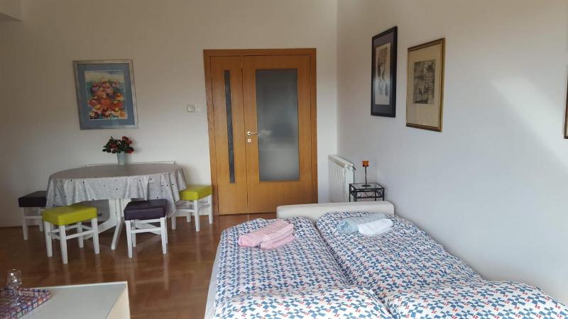 Sunny apartment - image 4