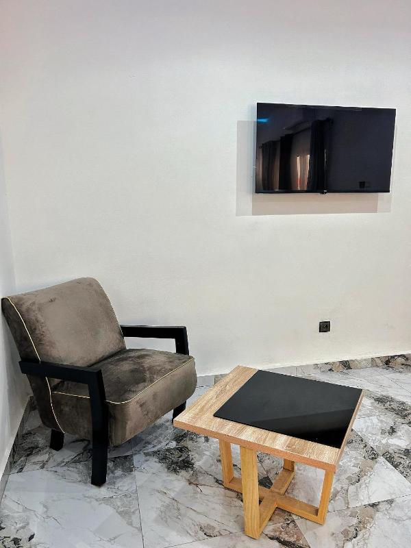 Bekouvi Smart Suite - City & Sea - image 11