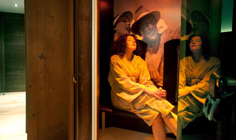 Deluxe Double Room image 3