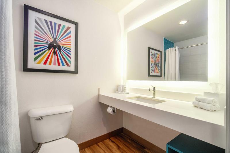 King Room image 2