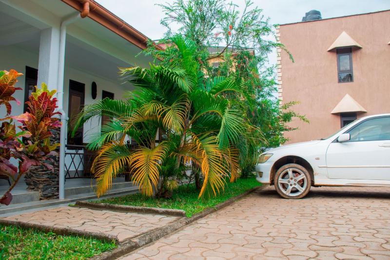 Kampala Forest-Side Residence - image 12