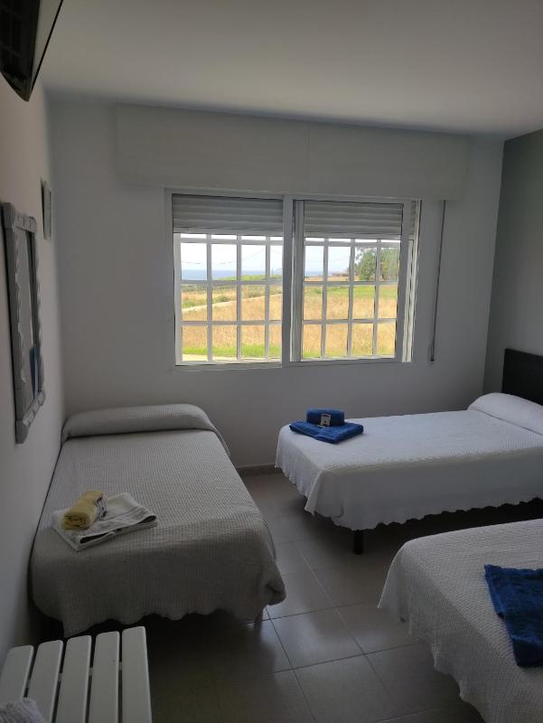 Basic Triple Room image 2
