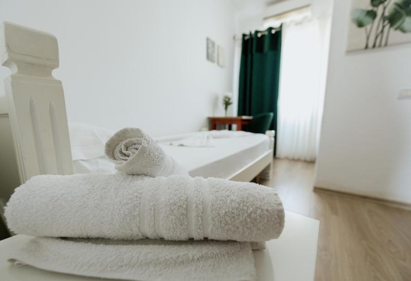 Single Room image 3