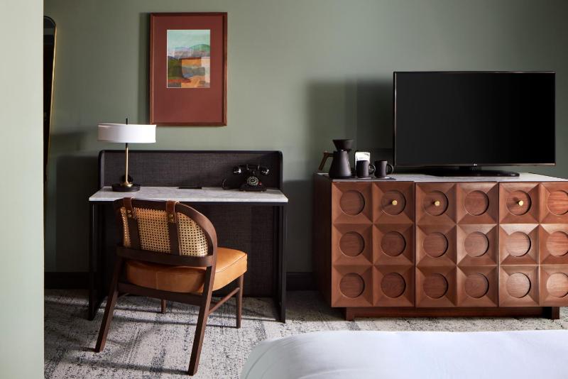 King Room image 2