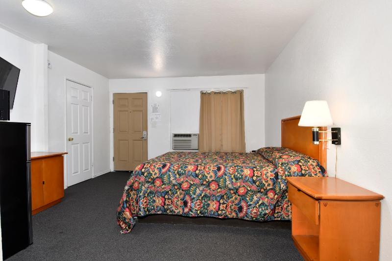 Budget Motel - image 9