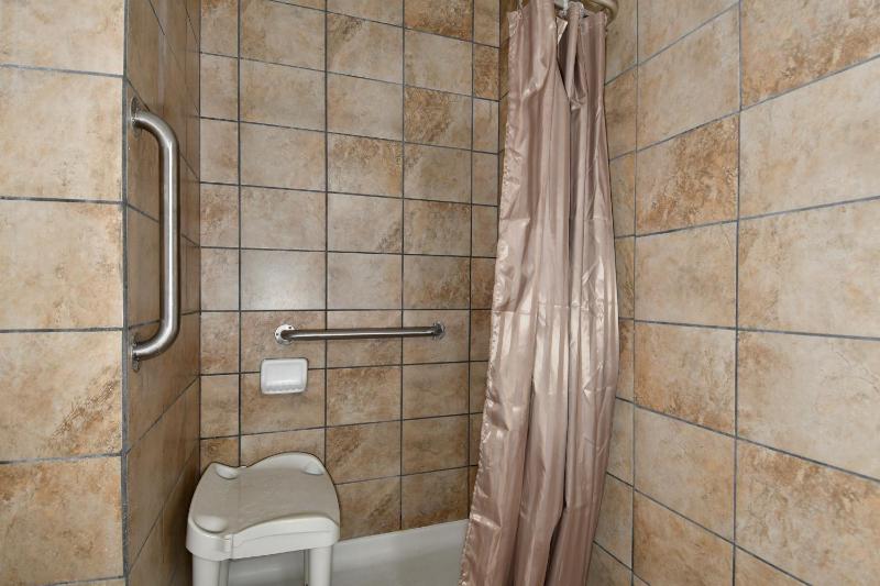Budget Motel - image 12