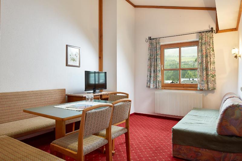 Family Suite with Balcony image 1