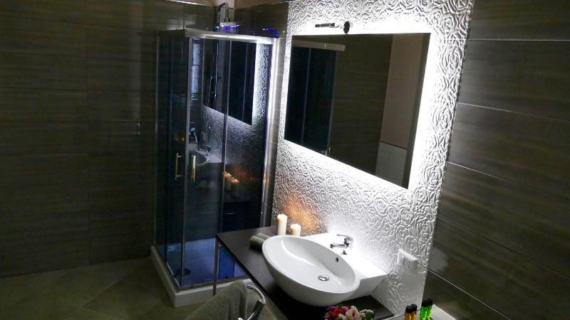Deluxe Suite image 4