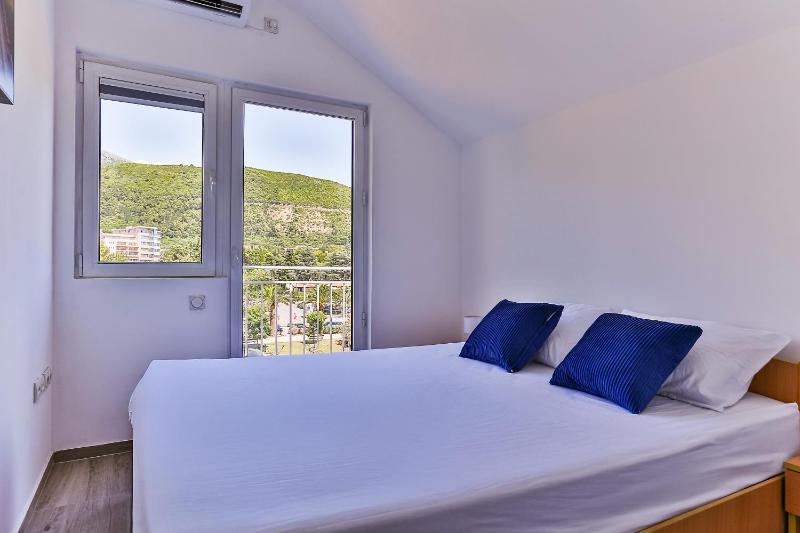 Palm Park Budva - image 11