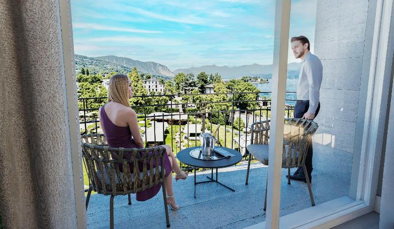Junior Suite with Lake or pool view image 1