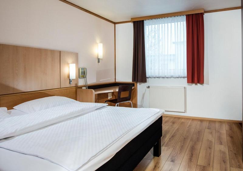 Double Room - Disability Access image 1