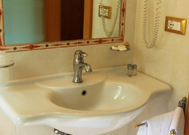 Superior Double-Room with Balcony  image 2