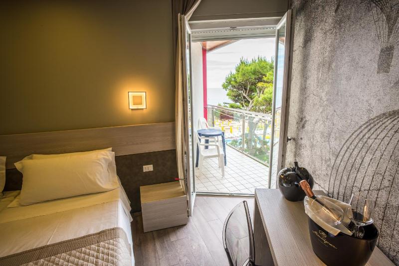 Hotel Cesare Augustus - image 10