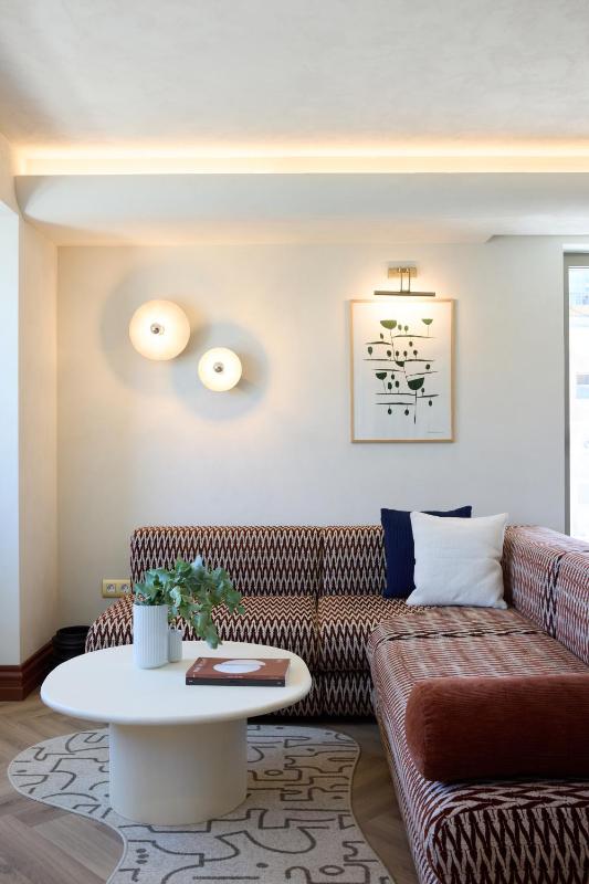 Blue Suite Acropolis View image 3