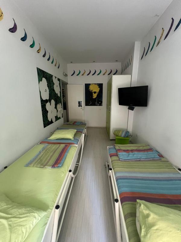Single Bed in Mixed Dormitory Room image 3