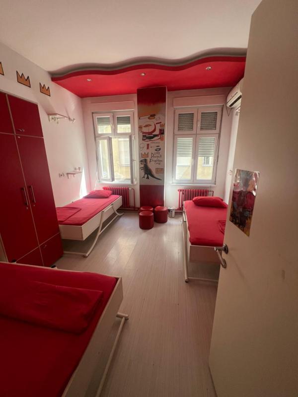 Single Bed in Mixed Dormitory Room image 4
