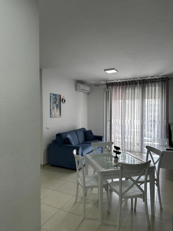 Merville Apartment 6 - image 10