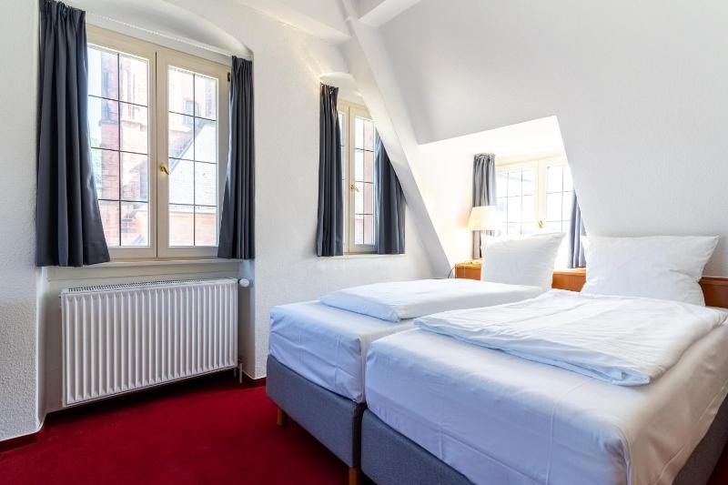 Hotel zum Ritter St Georg - Oldest Residential Building in Heidelberg since 1592 - image 43