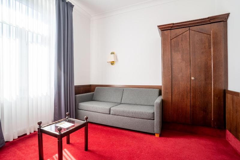 Hotel zum Ritter St Georg - Oldest Residential Building in Heidelberg since 1592 - image 44
