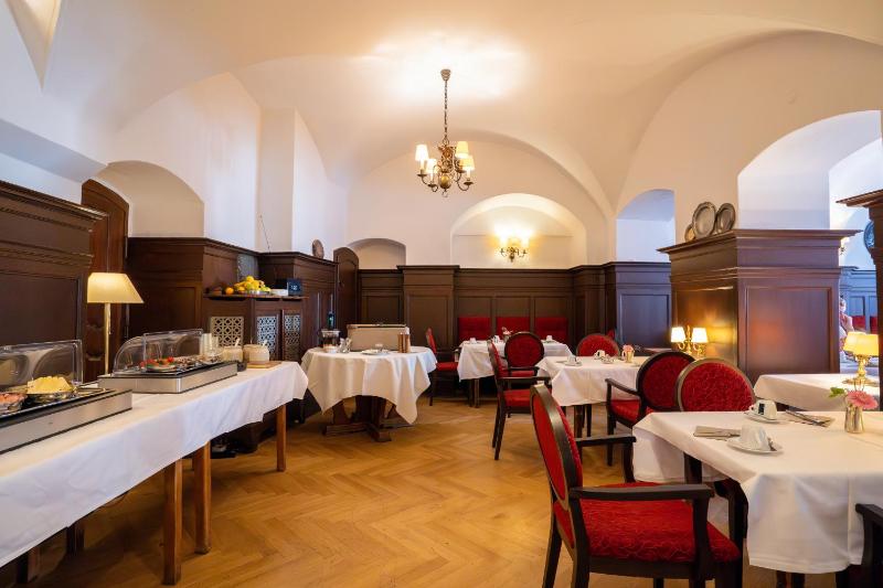 Hotel zum Ritter St Georg - Oldest Residential Building in Heidelberg since 1592 - image 9