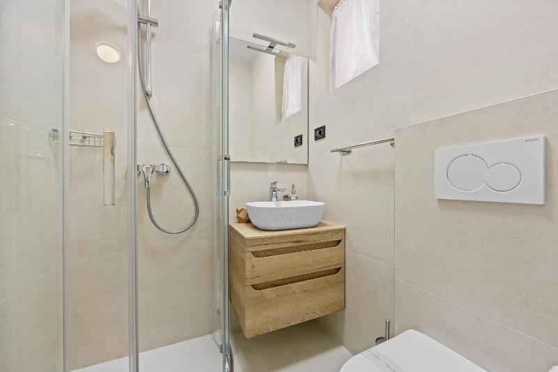 One-Bedroom Apartment with Balcony image 2