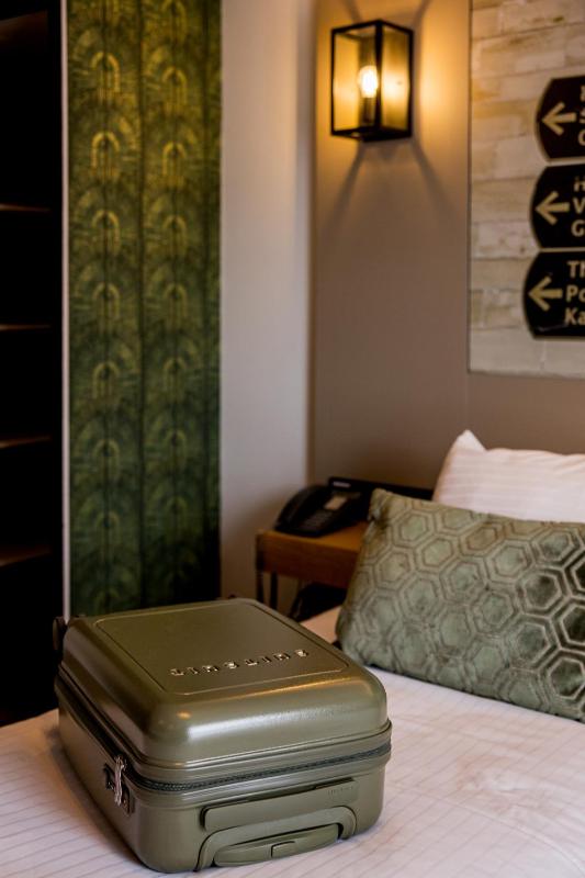 Superior Twin Room image 2