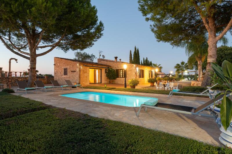 Three-Bedroom Villa image 4