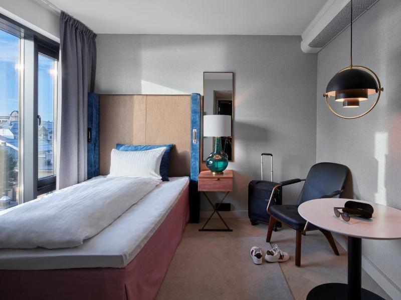 Single Room image 4