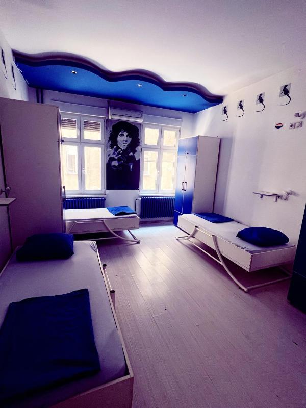 Single Bed in Mixed Dormitory Room image 4