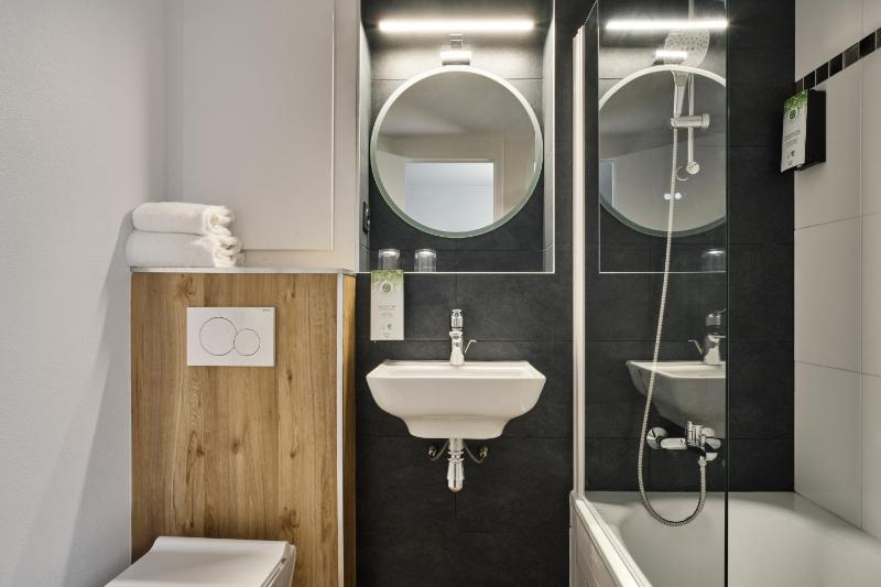 Double Room image 1