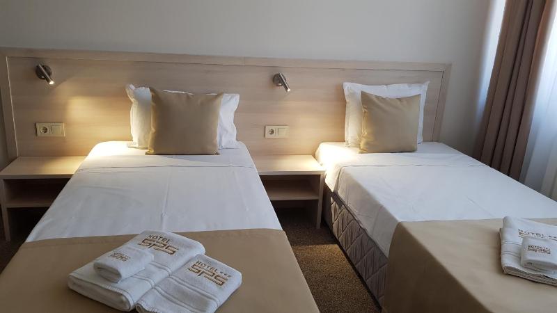 Standard Double or Twin Room image 3