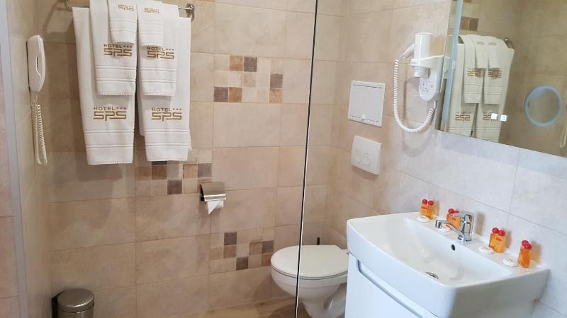 Standard Double or Twin Room image 2
