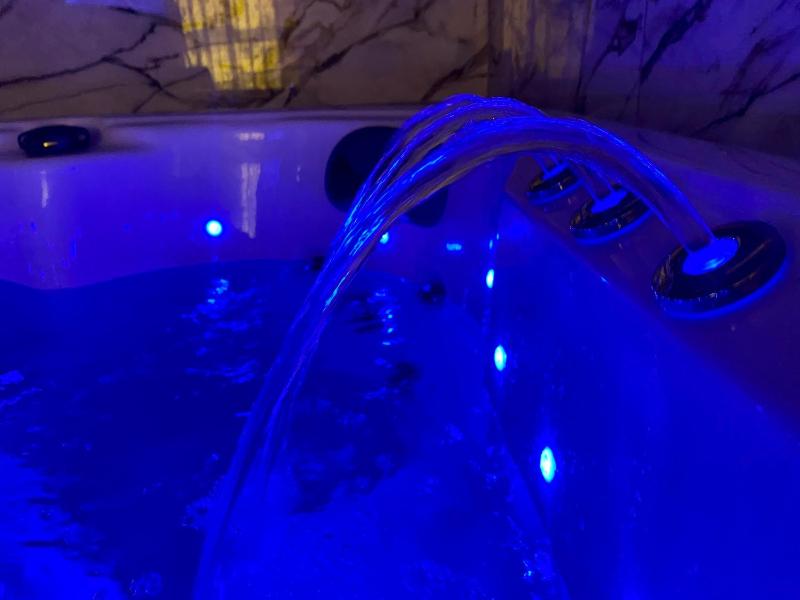 jacuzzi - image 15